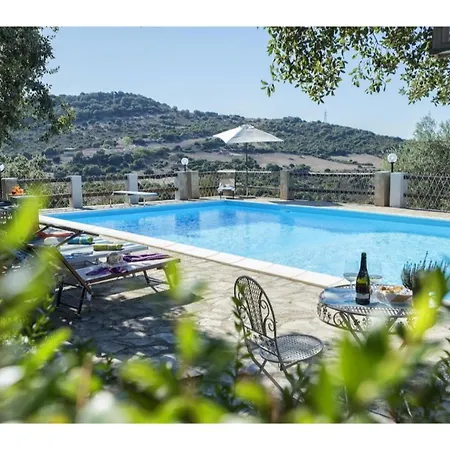 Villa Alghero, Villa Olive Three With Swimming Pool For Perfect Relaxation