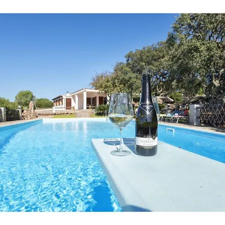 Villa Alghero, Villa Olive Three With Swimming Pool For Perfect Relaxation Putifigari
